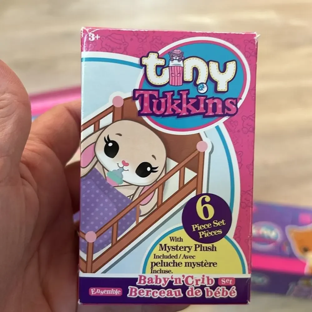 Tiny Tukins play house and crib set with family and extra family & wardrobe nwot